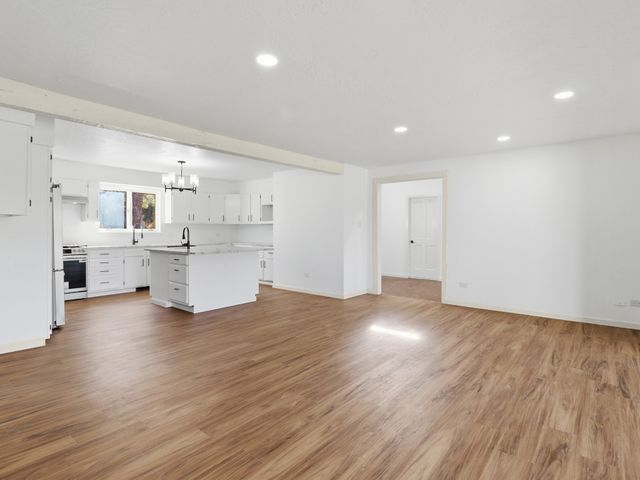 2575 Calle Delfino, Santa Fe, NM 87505