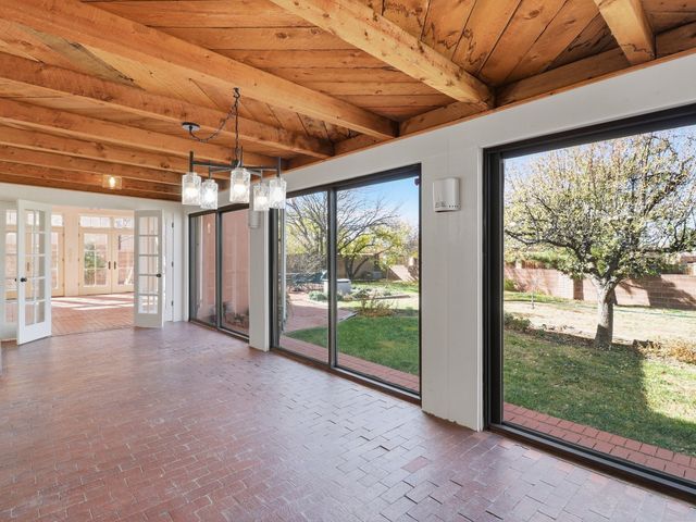 2575 Calle Delfino, Santa Fe, NM 87505