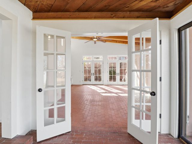 2575 Calle Delfino, Santa Fe, NM 87505