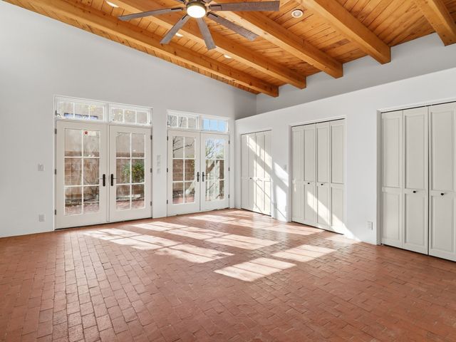 2575 Calle Delfino, Santa Fe, NM 87505