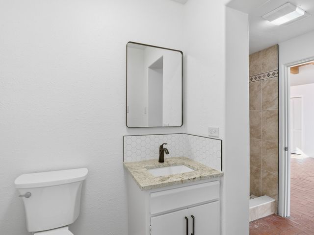 2575 Calle Delfino, Santa Fe, NM 87505