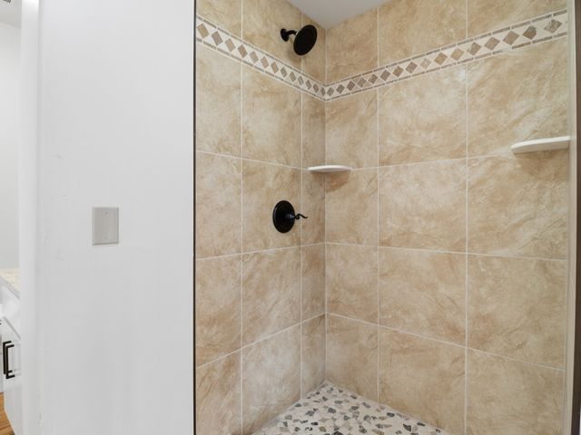 2575 Calle Delfino, Santa Fe, NM 87505