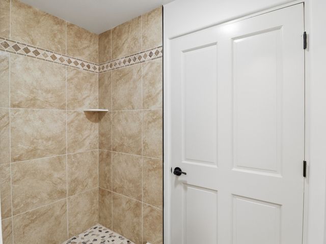 2575 Calle Delfino, Santa Fe, NM 87505