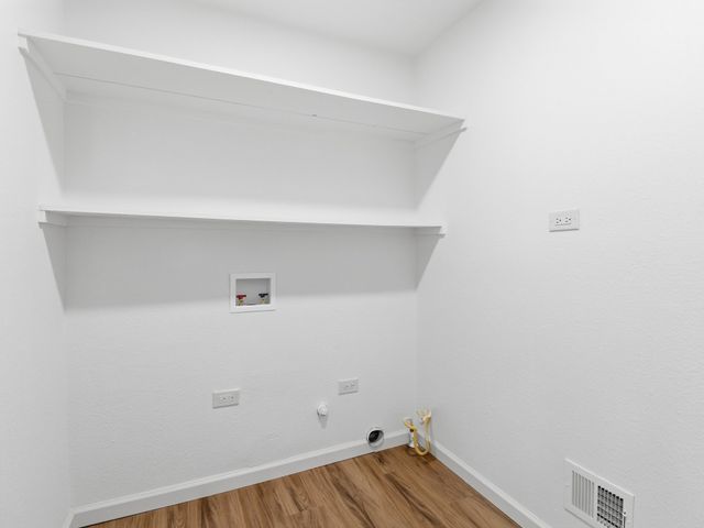 2575 Calle Delfino, Santa Fe, NM 87505