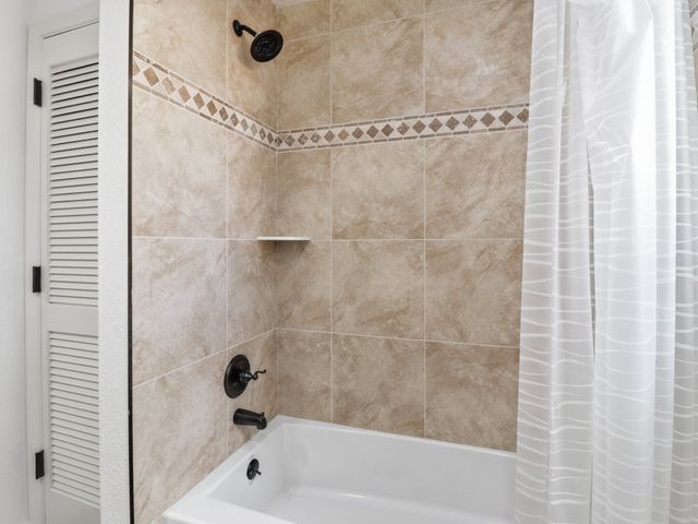 2575 Calle Delfino, Santa Fe, NM 87505