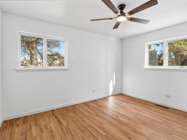 2575 Calle Delfino, Santa Fe, NM 87505