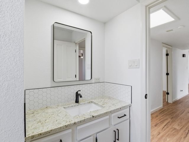 2575 Calle Delfino, Santa Fe, NM 87505