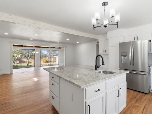 2575 Calle Delfino, Santa Fe, NM 87505