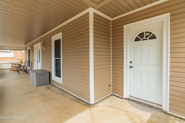 108 Pebble Lane, Clinton, MS 39056