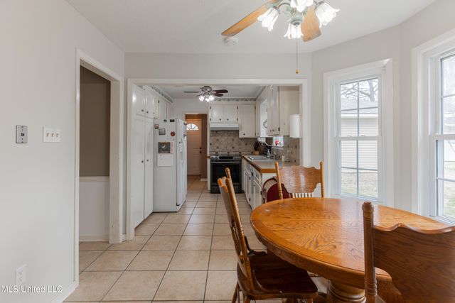 108 Pebble Lane, Clinton, MS 39056