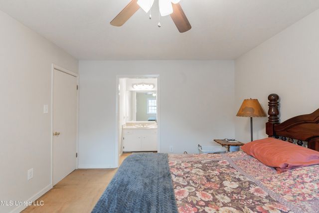 108 Pebble Lane, Clinton, MS 39056