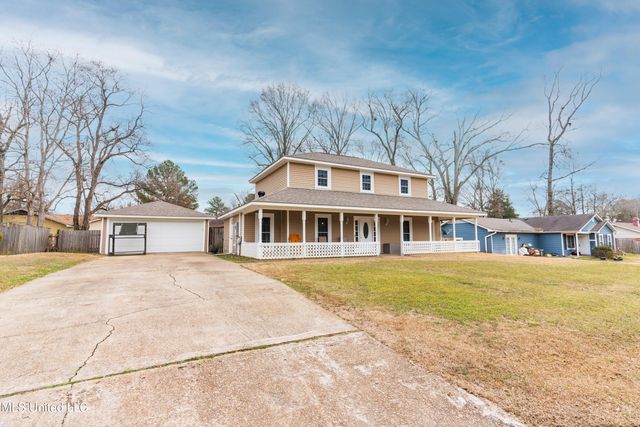 108 Pebble Lane, Clinton, MS 39056