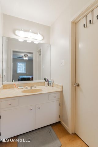 108 Pebble Lane, Clinton, MS 39056