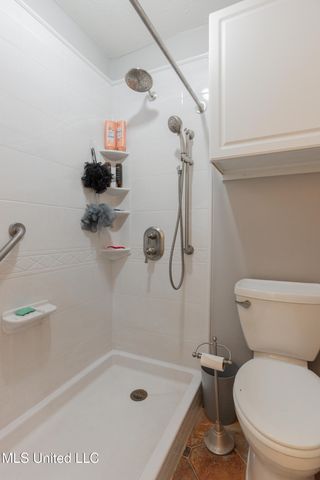 108 Pebble Lane, Clinton, MS 39056