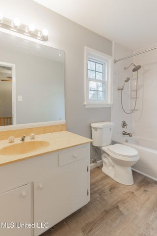 108 Pebble Lane, Clinton, MS 39056