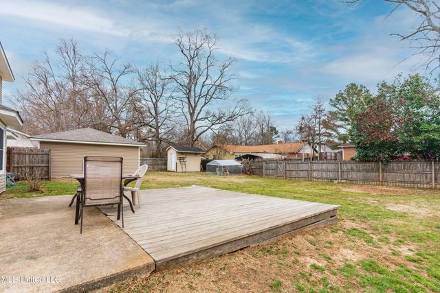 108 Pebble Lane, Clinton, MS 39056