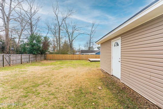 108 Pebble Lane, Clinton, MS 39056