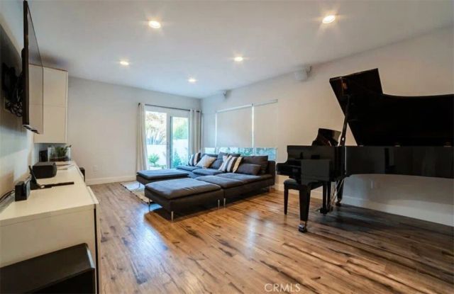 1530 Marine Avenue, Manhattan Beach, CA 90266