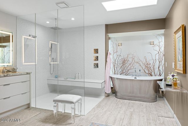 2502 E Montebello Avenue, Phoenix, AZ 85016