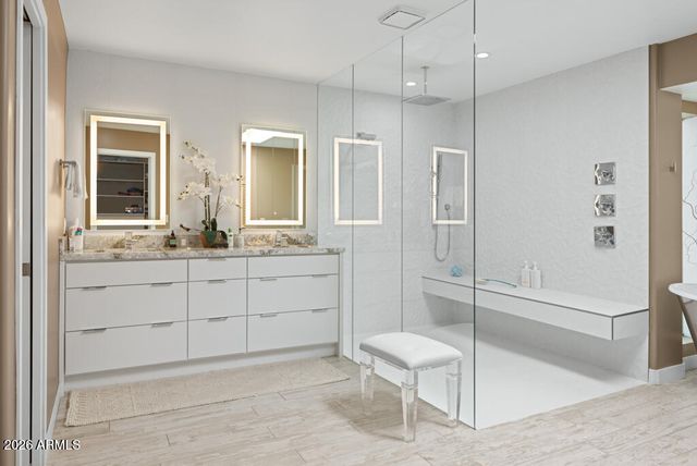 2502 E Montebello Avenue, Phoenix, AZ 85016