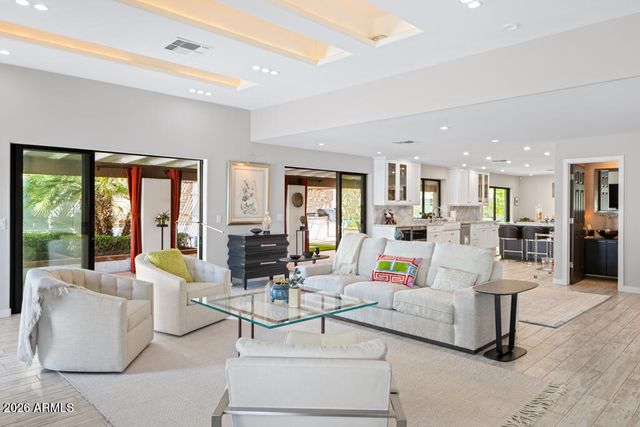 2502 E Montebello Avenue, Phoenix, AZ 85016