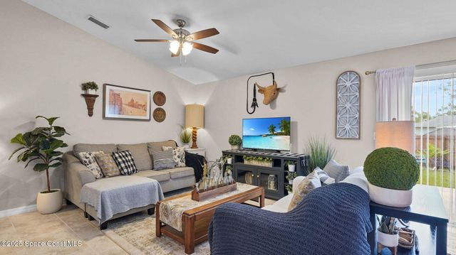 206 Wendover Road SW, Palm Bay, FL 32908