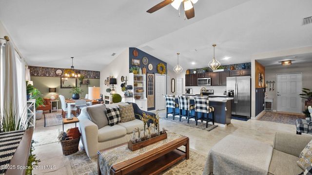 206 Wendover Road SW, Palm Bay, FL 32908