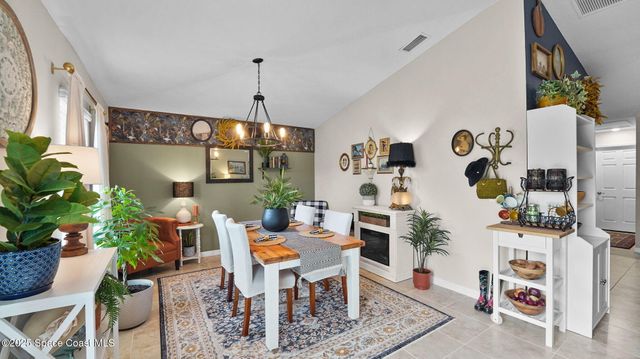 206 Wendover Road SW, Palm Bay, FL 32908