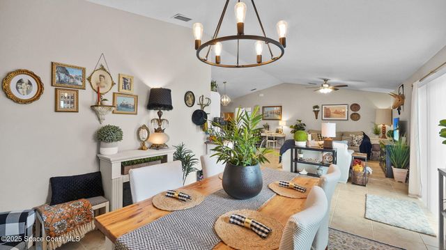 206 Wendover Road SW, Palm Bay, FL 32908