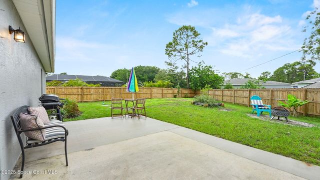 206 Wendover Road SW, Palm Bay, FL 32908