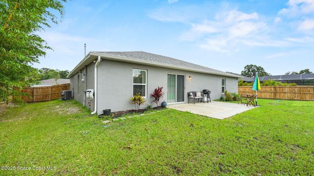206 Wendover Road SW, Palm Bay, FL 32908