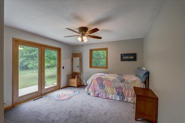 W6951 King Road, Poynette, WI 53955