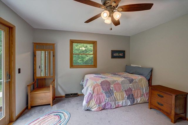W6951 King Road, Poynette, WI 53955