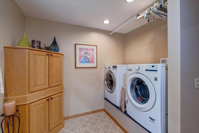 W6951 King Road, Poynette, WI 53955