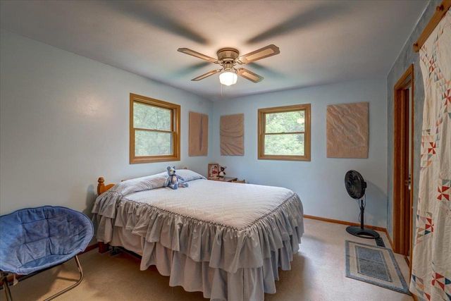 W6951 King Road, Poynette, WI 53955