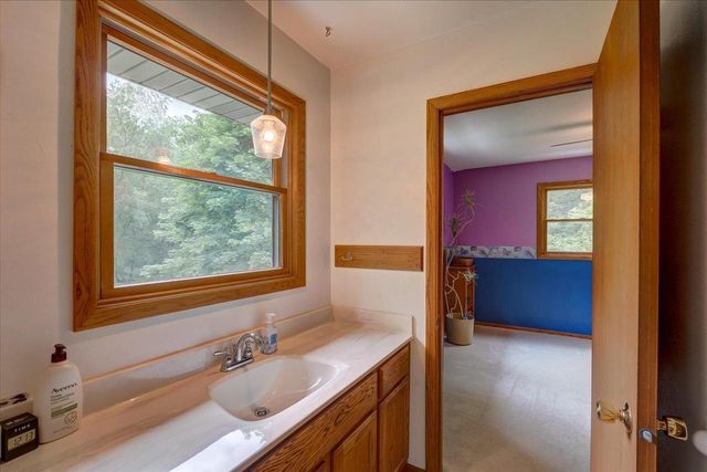 W6951 King Road, Poynette, WI 53955