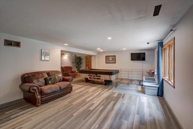 W6951 King Road, Poynette, WI 53955