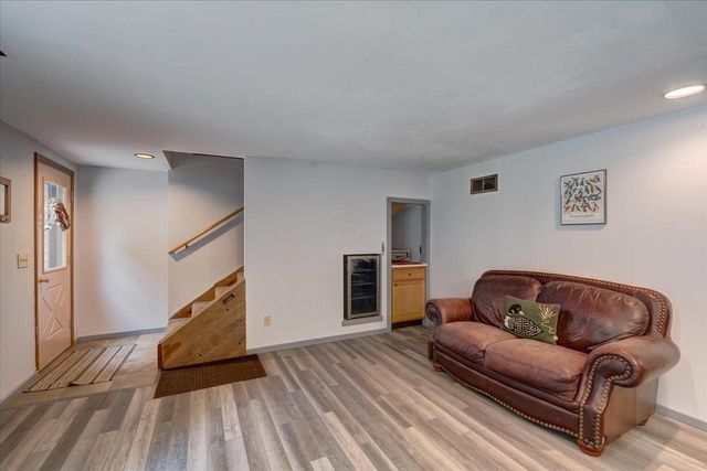 W6951 King Road, Poynette, WI 53955