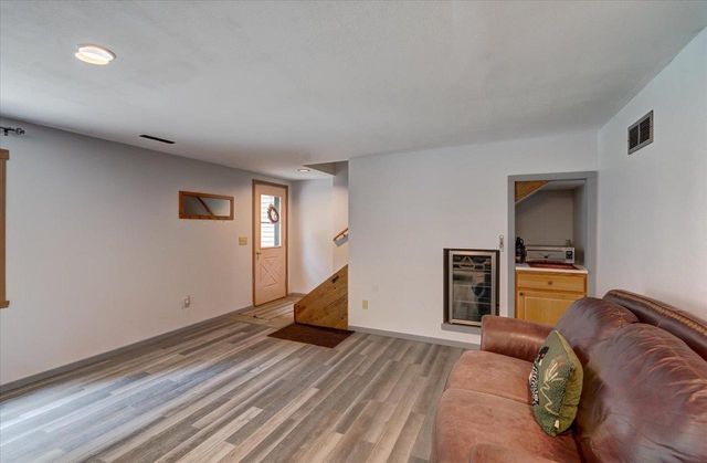 W6951 King Road, Poynette, WI 53955