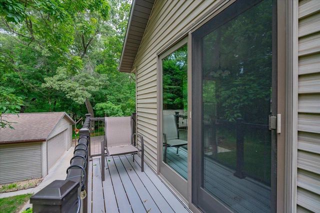 W6951 King Road, Poynette, WI 53955