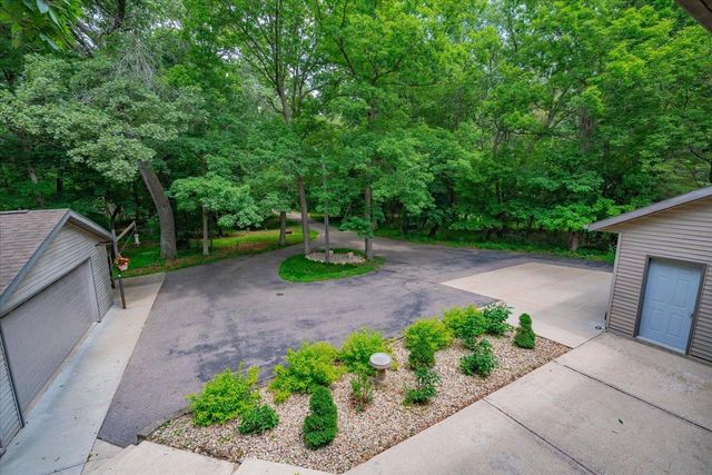W6951 King Road, Poynette, WI 53955