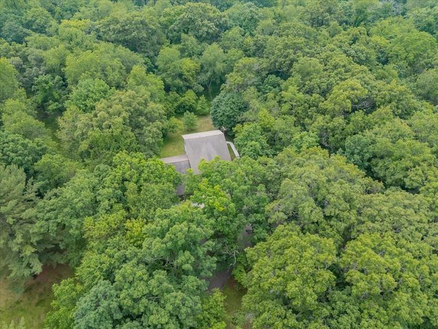 W6951 King Road, Poynette, WI 53955