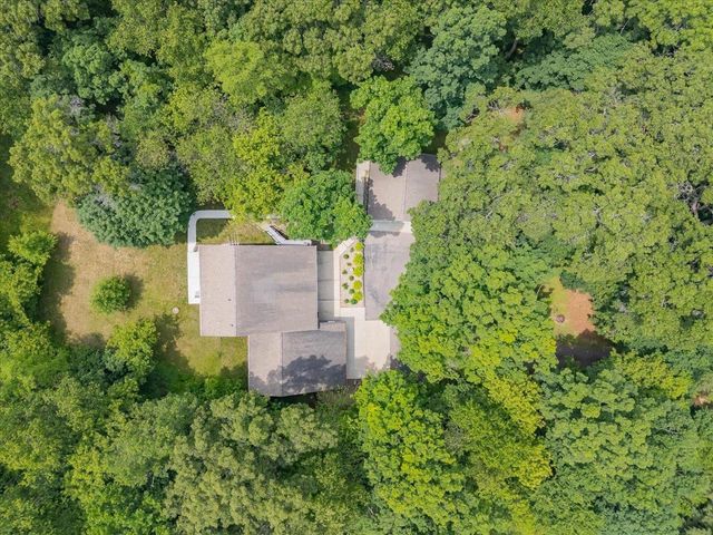 W6951 King Road, Poynette, WI 53955
