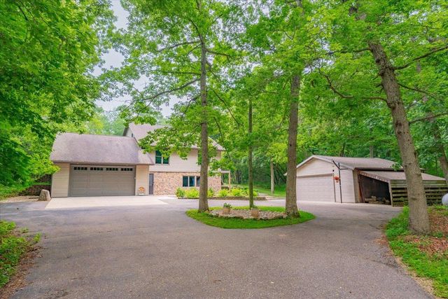 W6951 King Road, Poynette, WI 53955