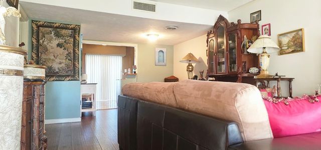 2727 Briarhurst Drive 25, Houston, TX 77057