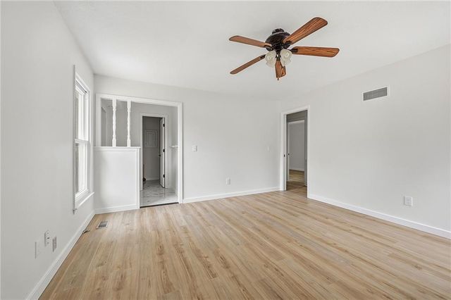 1725 S Kiowa Drive, Olathe, KS 66062