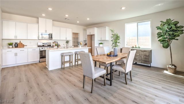 216 VEGAS VERDE Avenue LOT 5, North Las Vegas, NV 89031