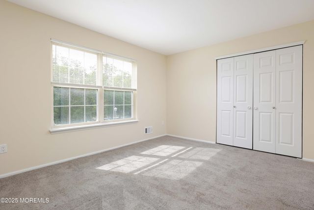 90 Puffin Glade, Bayville, NJ 08721