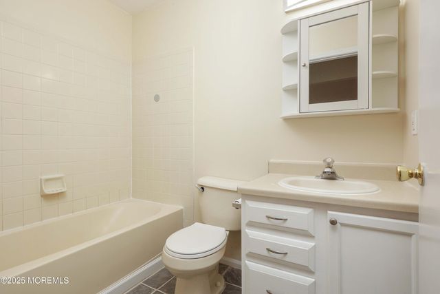 90 Puffin Glade, Bayville, NJ 08721