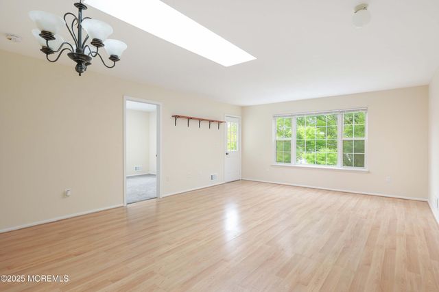 90 Puffin Glade, Bayville, NJ 08721